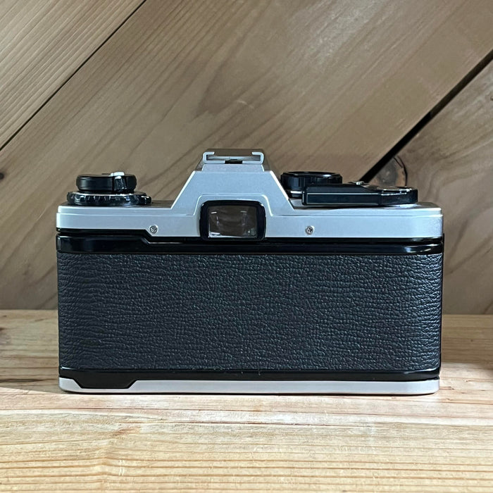 Olympus OM10 35mm SLR with Olympus OM 50mm f/1.8 Lens (696568)