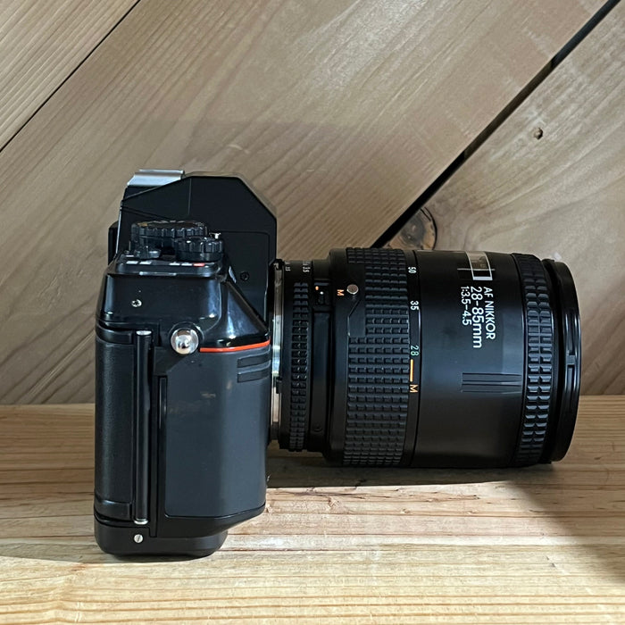 Nikon N2000 35mm SLR w/ AF Nikkor 28-85mm f/3.5-4.5 Lens (2526751)