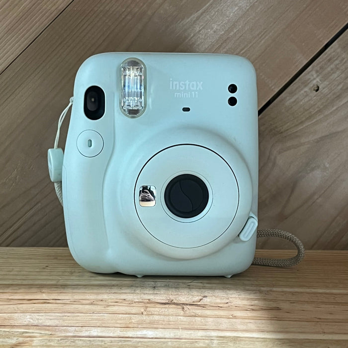 Fujifilm Instax Mini 11 Instant Camera (W0367L9)