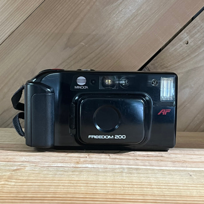 Minolta Freedom Zoom 200 35mm Camera (13315627)