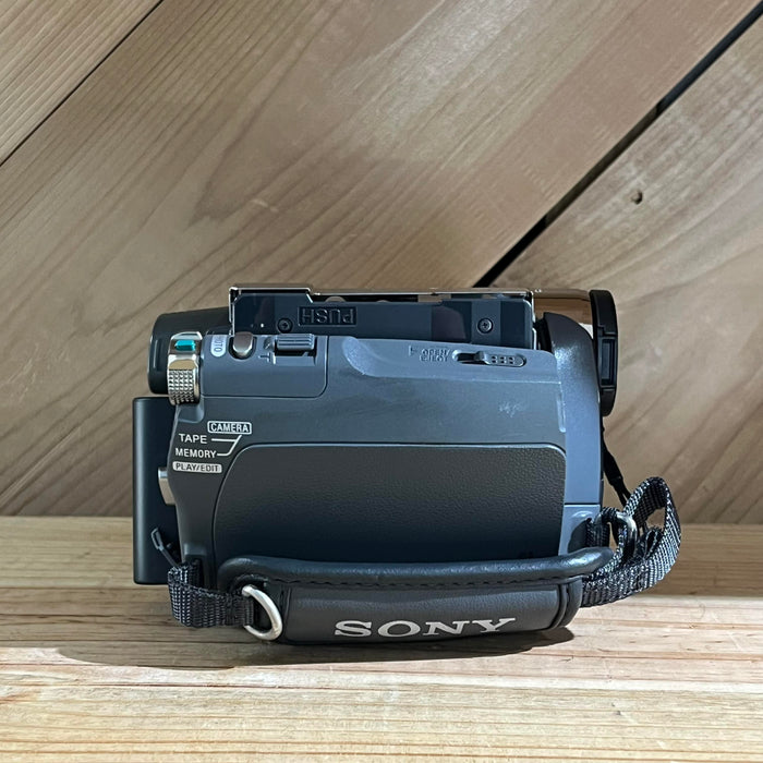 Sony Handycam DCR-HC36 MiniDV Camcorder w/ Battery & Charger (325461)