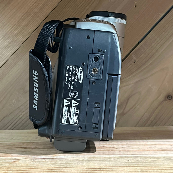Samsung SCL860 Hi8 NTSC Camcorder w/ 3.6–79.2mm Lens (SCL860)