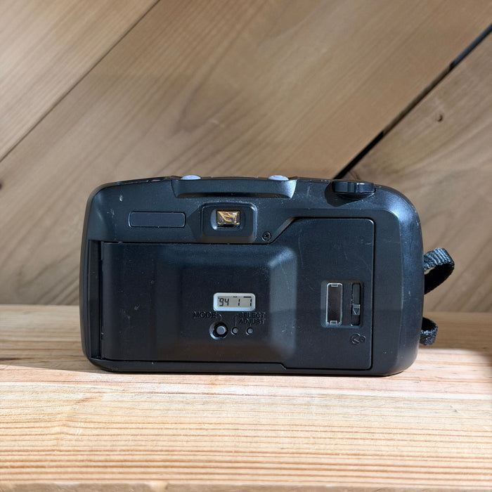 Pentax IQZoom EZY 35mm Point & Shoot Camera (8822)