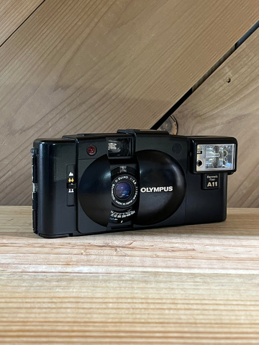 Olympus XA2 35mm Point and Shoot & A11 Flash Unit (1426)