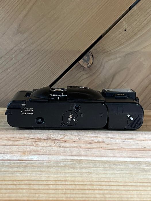 Olympus XA2 35mm Point and Shoot & A11 Flash Unit (1426)