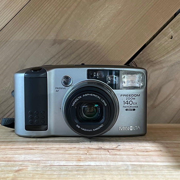 Minolta Freedom Zoom 140EX Panorama Date 38-140mm Point & Shoot Camera (55907501)