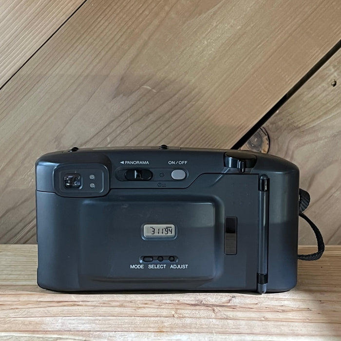 Minolta Freedom Zoom 140EX Panorama Date 38-140mm Point & Shoot Camera (55907501)