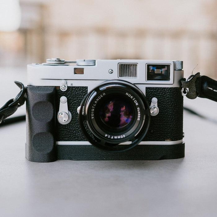 Wood Grip for Leica M Series Film Camera - M Series Compatible - Arca Swiss Mount 3D Printed Grip