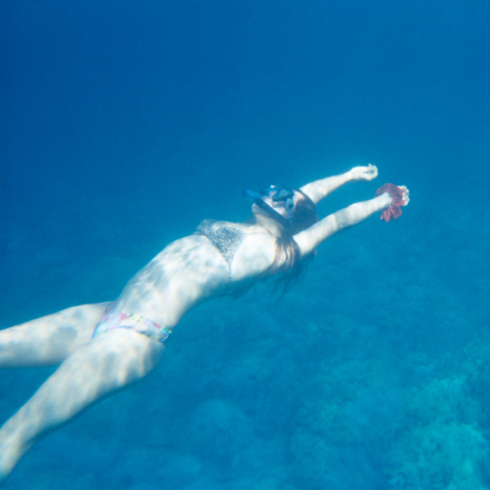 Analogue Aqua - Simple Use Reloadable Camera & Underwater Case - Color Negative 400