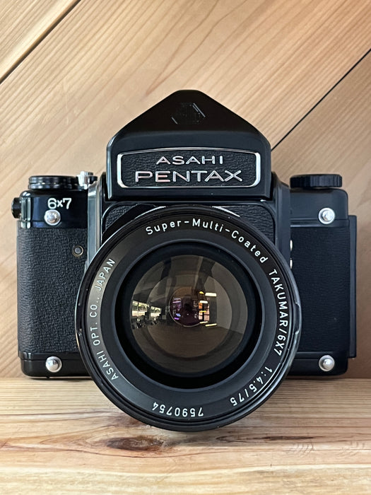 Pentax 6x7 4138679 with 75mm f/4.5 Lens, Non Metered Prism.