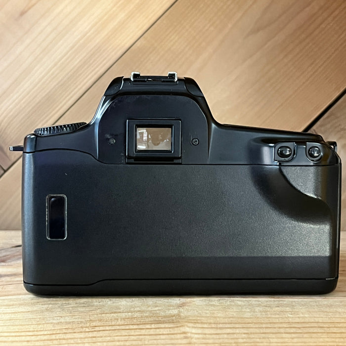 Canon EOS Rebel S II SLR Film Camera w/50mm 1.8