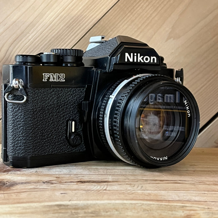 Nikon FM2 w/50mm1.8 (7601)