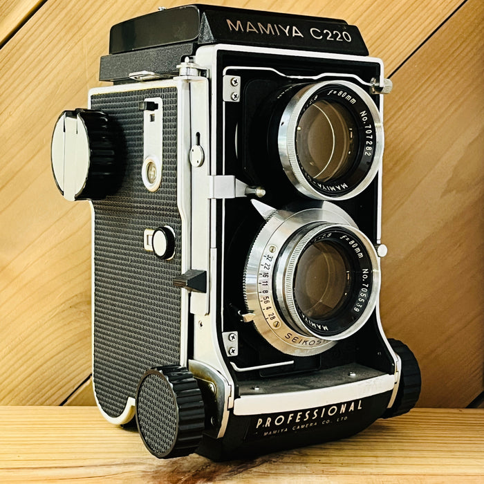 MAMIYA C220 Pro TLR Film Camera with 80mm f/2.8 Mamiya-Sekor Lens