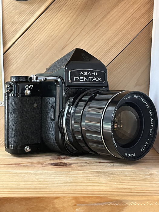 Pentax 6x7 4138679 with 75mm f/4.5 Lens, Non Metered Prism.