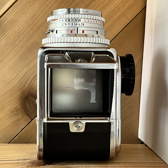 Hasselblad 500 C w/interchangable screen w/ 80mm f/2.8 Zeiss Lens