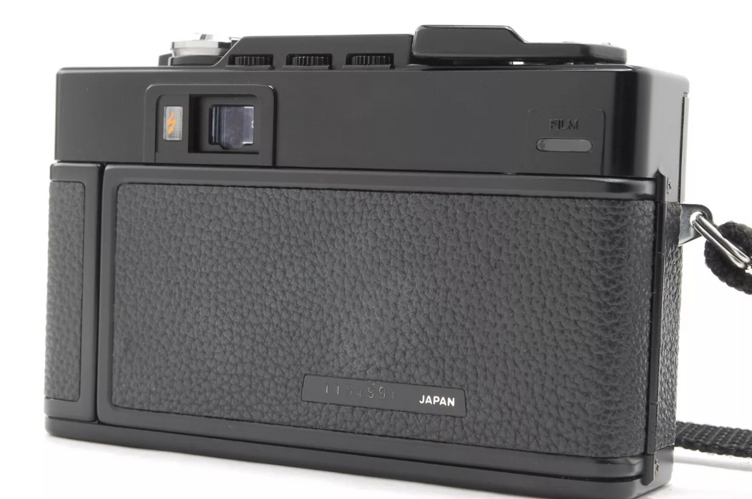 Minolta Hi-Matic AF-D 35mm Camera