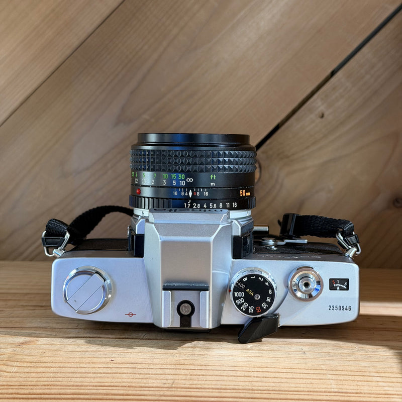 Minolta SRT 202 35mm SLR Film Camera w/ Minolta MC Rokkor-X 50mm f/1.7 Lens (2350946)