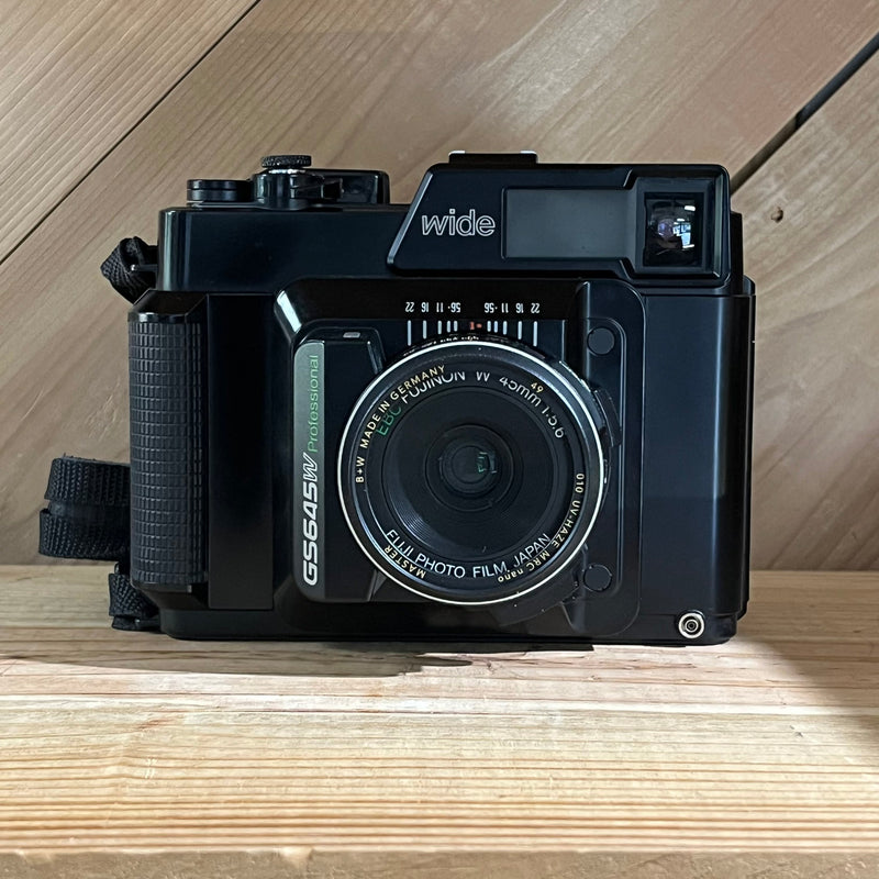Fujifilm GS645W Professional Wide 45mm f/5.6 Medium Format Camera (5090997)