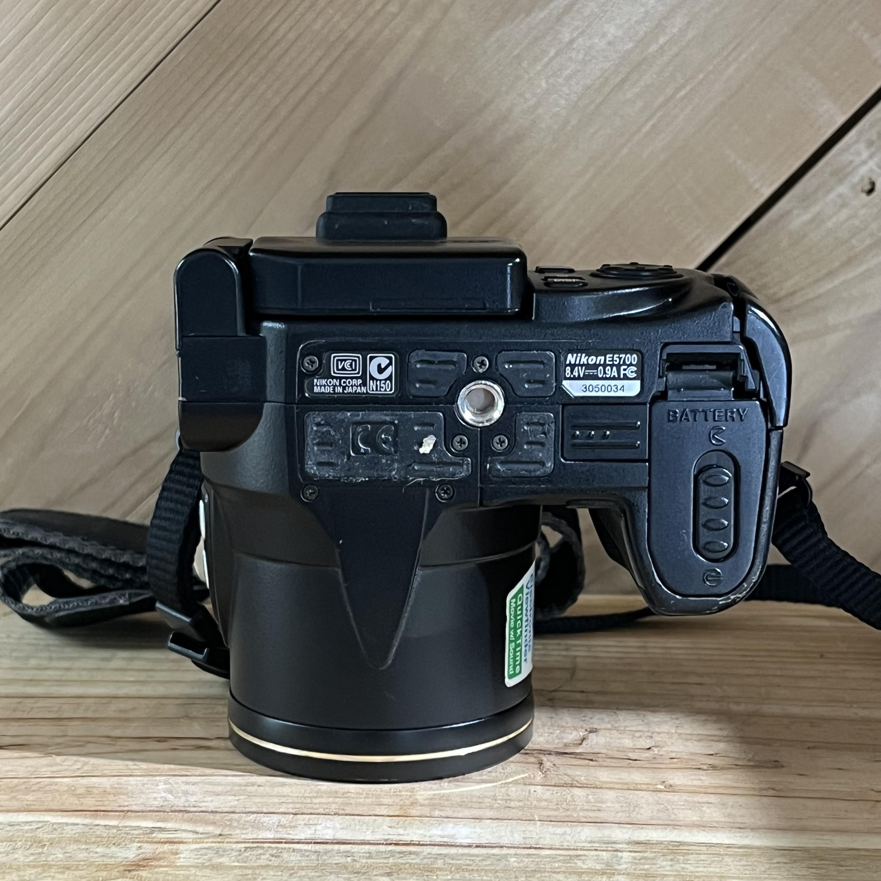 Nikon Coolpix 5700 Digital Camera w/ 8.9–71.2mm f/2.8–4.2 Nikkor