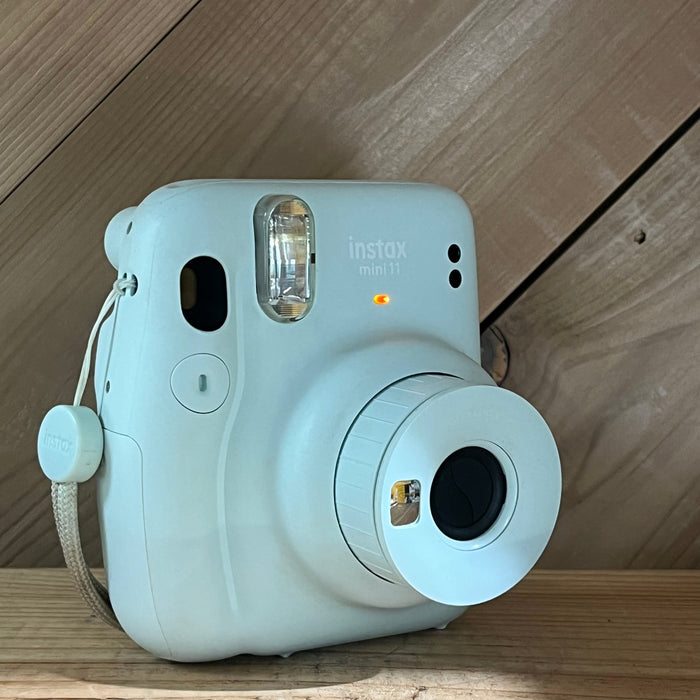 Fujifilm Instax Mini 11 Instant Camera (W0367L9)