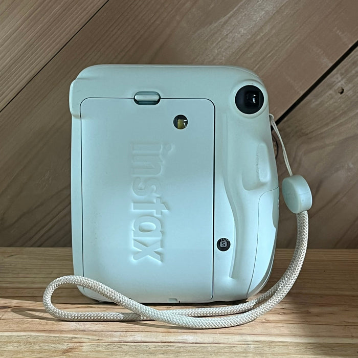 Fujifilm Instax Mini 11 Instant Camera (W0367L9)