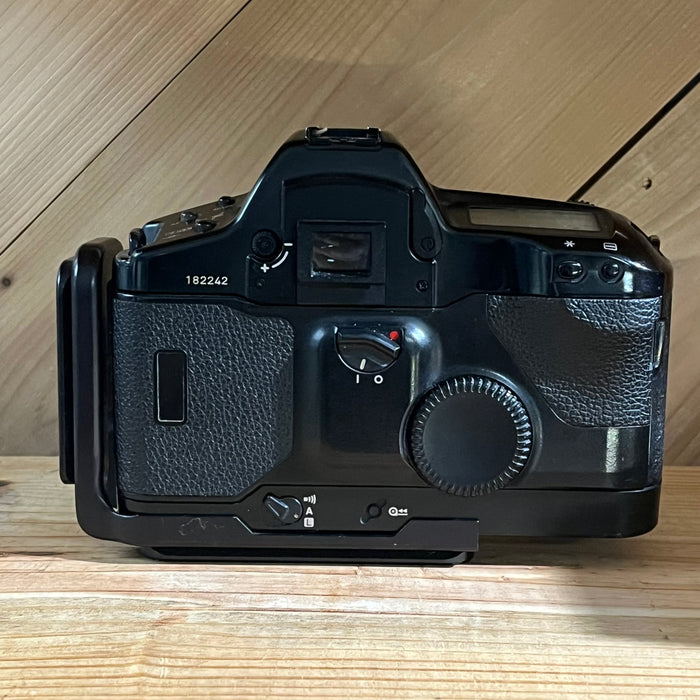 Canon EOS-1N 35mm SLR Camera w/ EF 35-80mm f/4-5.6 Lens (182242)