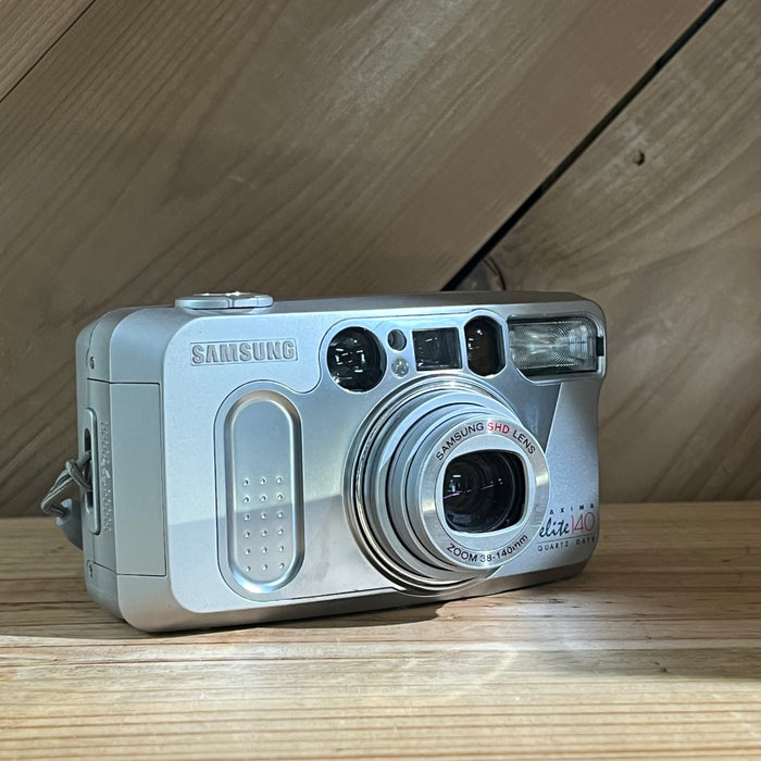 Samsung Maxima Elite 140 Quartz Date 35mm Camera w/ 38-140mm Zoom Lens (93502456