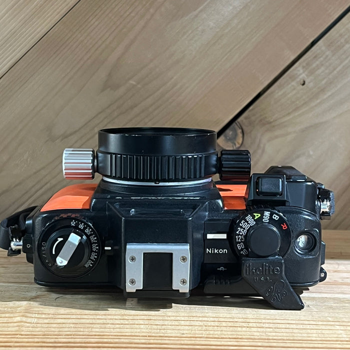 Nikon Nikonos V Underwater 35mm Film Camera w/ 35mm f/2.5 Lens (3035260)