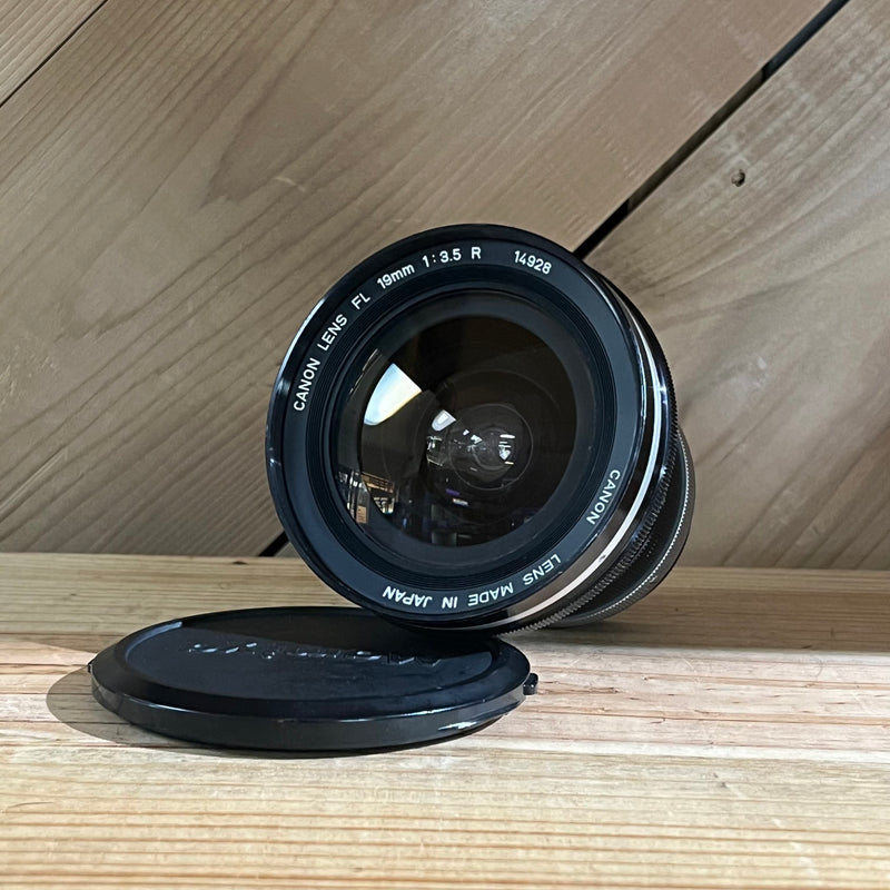 Canon FL 19mm f/3.5 R Ultra-Wide Lens (14928)