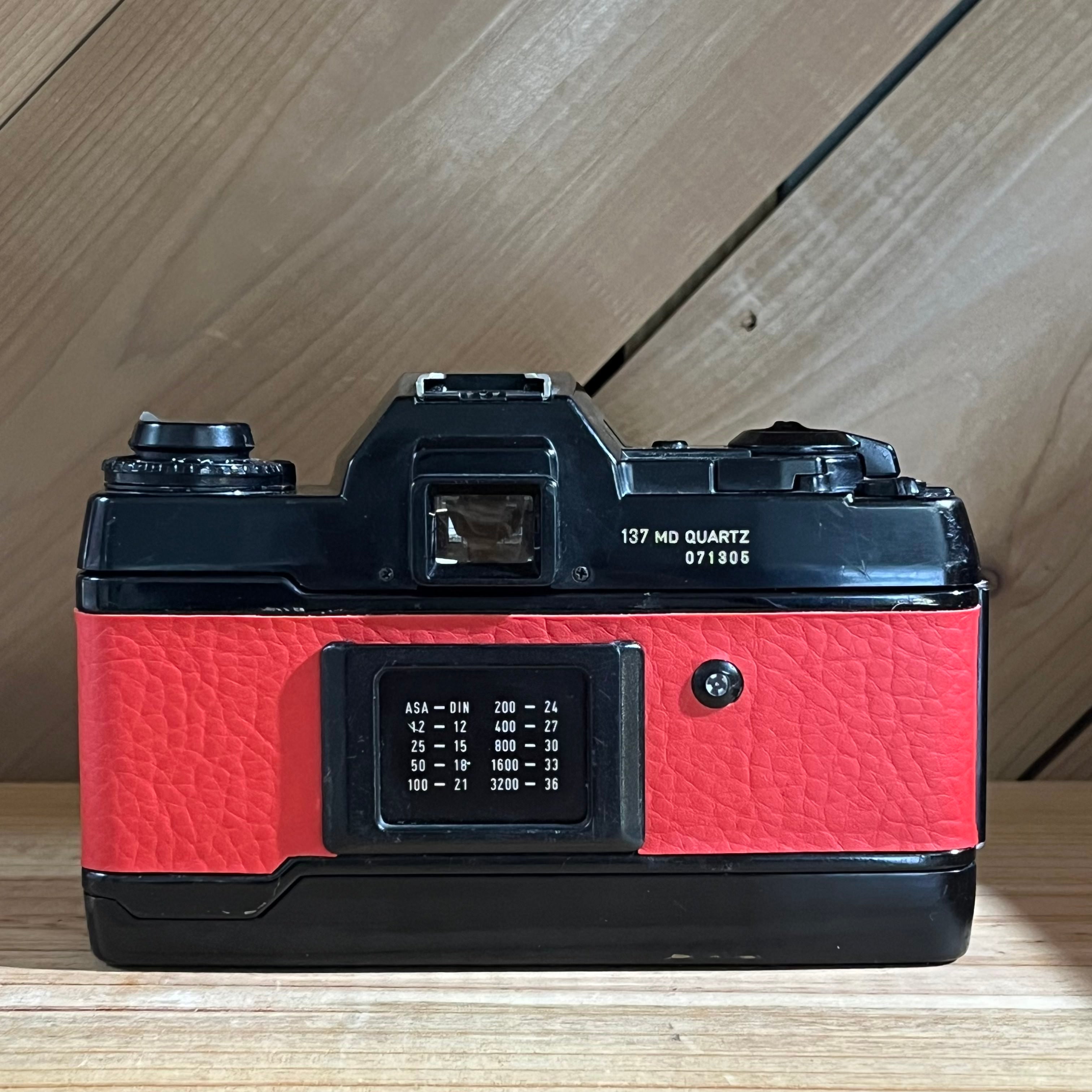 Contax 137 MD Quartz 35mm SLR w/ Yashica ML Zoom 42–75mm f/3.5–4.5