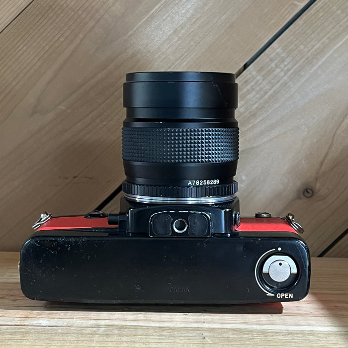 Contax 137 MD Quartz 35mm SLR w/ Yashica ML Zoom 42–75mm f/3.5–4.5 Lens (071305)