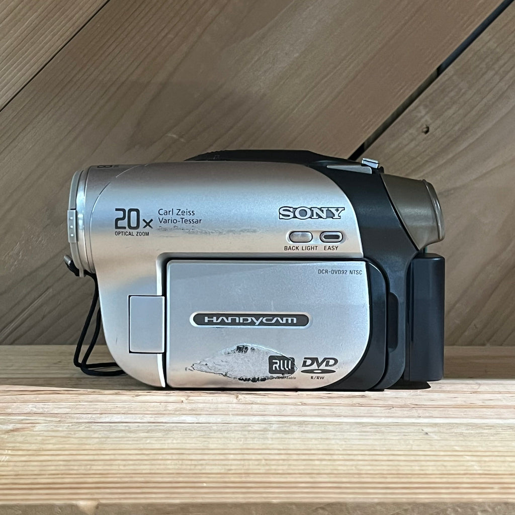 Sony Handycam DCR-DVD92 Mini DVD Camcorder w/ Battery & Charger