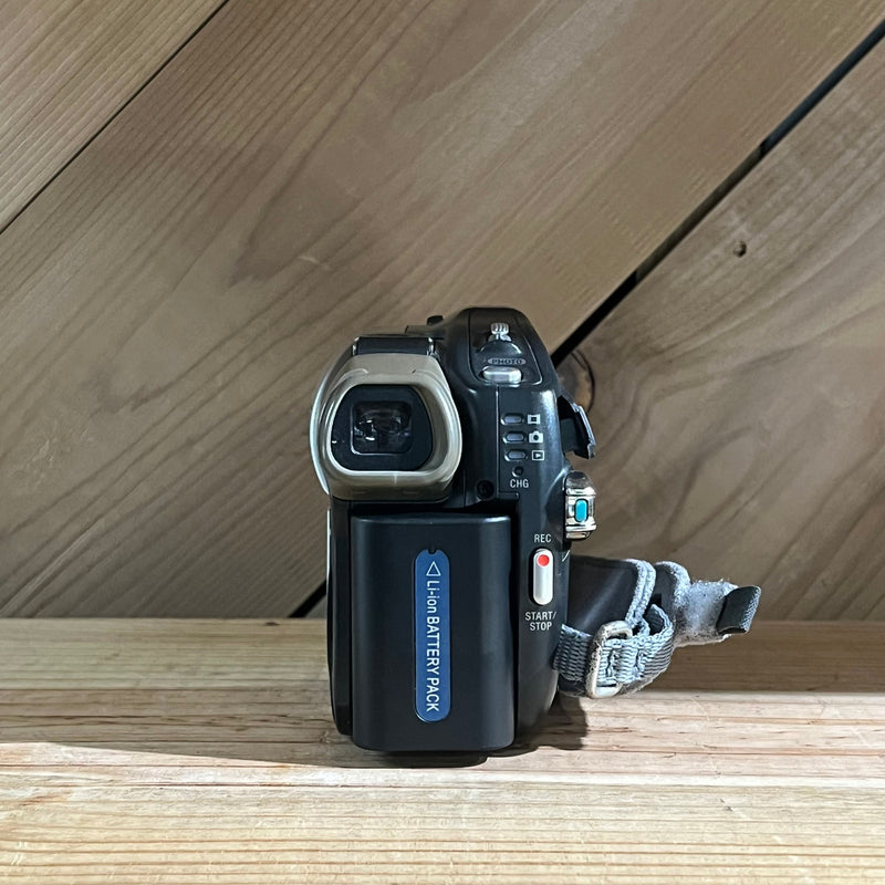 Sony Handycam DCR-DVD92 Mini DVD Camcorder w/ Battery & Charger (3350291)