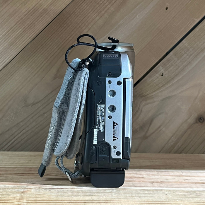 Sony Handycam DCR-DVD92 Mini DVD Camcorder w/ Battery & Charger (3350291)