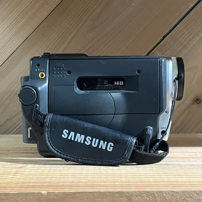 Samsung SCL860 Hi8 NTSC Camcorder w/ 3.6–79.2mm Lens (SCL860)