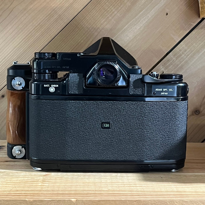 Asahi Pentax 6x7 Medium Format SLR Camera – Black Body & Wood Grip & Prism Viewfinder