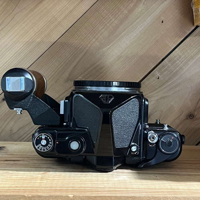 Asahi Pentax 6x7 Medium Format SLR Camera – Black Body & Wood Grip & Prism Viewfinder