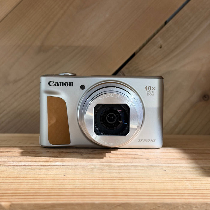 Canon PowerShot SX740 HS Silver Digital Camera w/ 4GB Memory Card (022056001558)