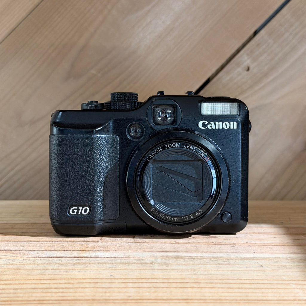 Canon PowerShot G10 Digital Camera w/ 4GB Memory Card & Charger