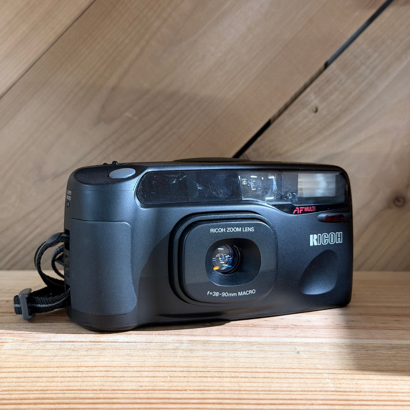 Ricoh RZ-900 Multi AF 35mm Point & Shoot Camera (3306)