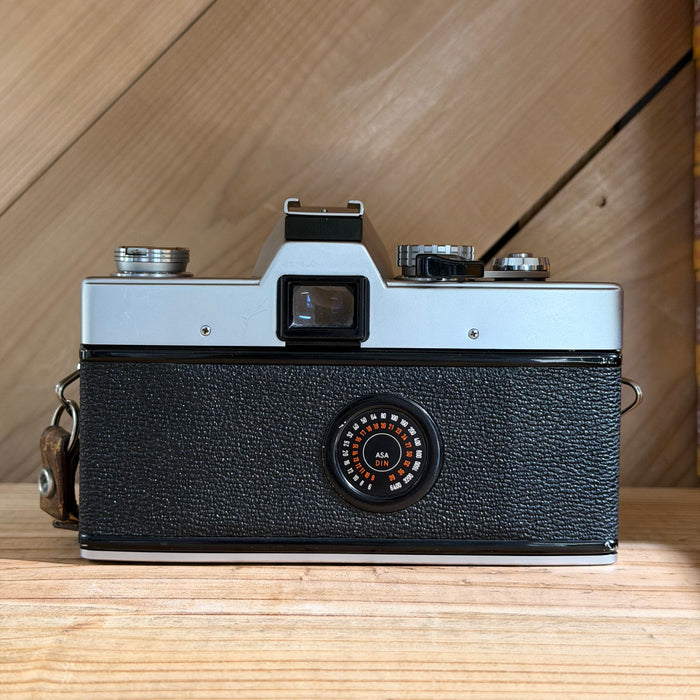 Minolta SRT 101 35mm SLR Camera w/ Minolta MC Rokkor-PF 50mm f/1.7 Lens (0560)