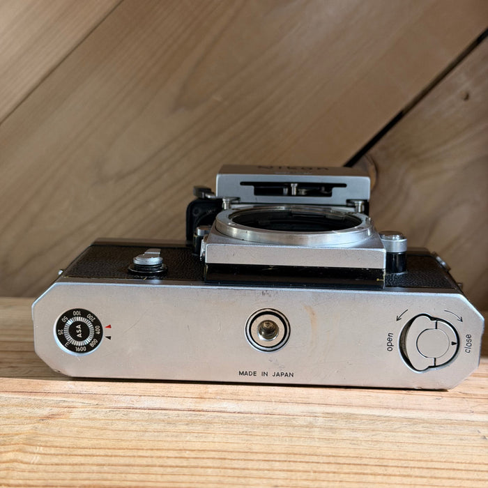 Nikon F 35mm SLR Camera Photomic (Silver Body) w/ Original Eye-Level Prism Finder (2033)