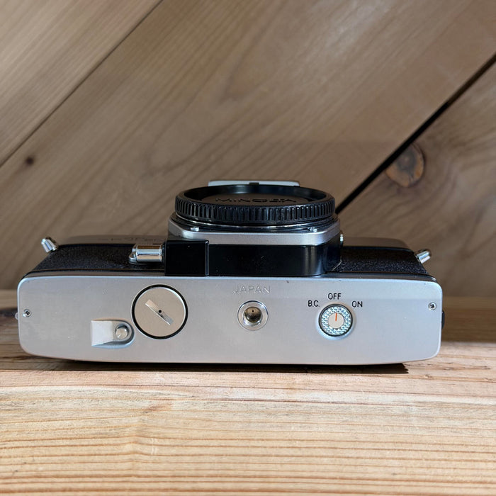 Minolta SRT 202 35mm SLR Camera – Silver Body Only (8396)