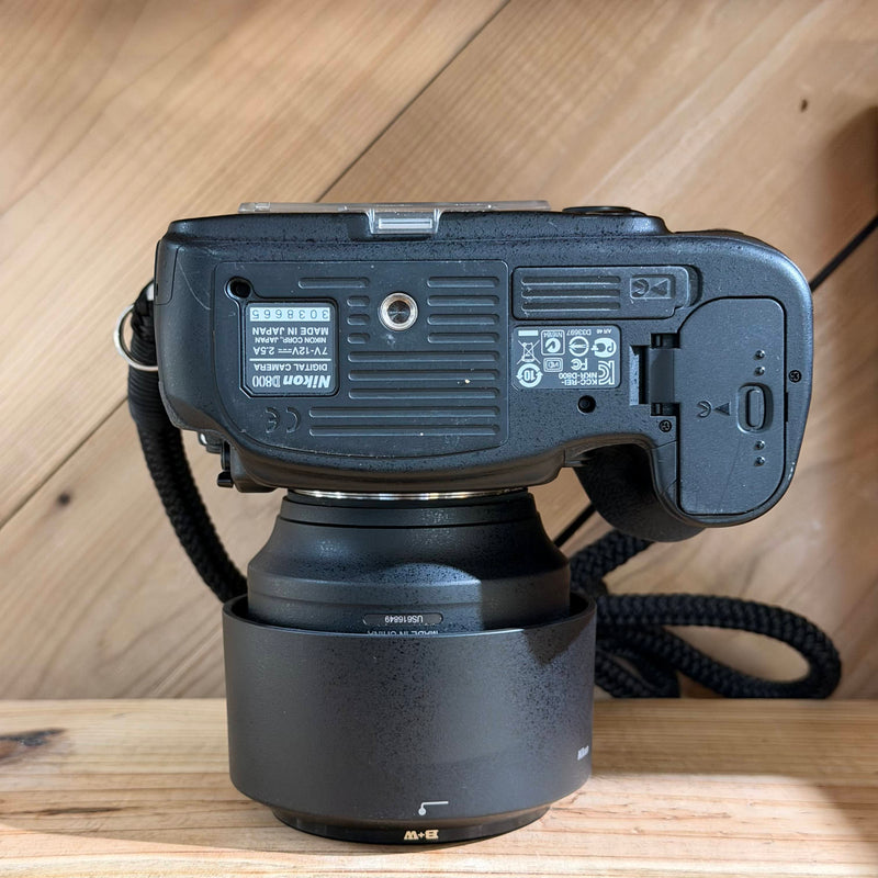 Nikon D800 DSLR + NIKKOR 85mm f/1.8G Lens Kit (8665)