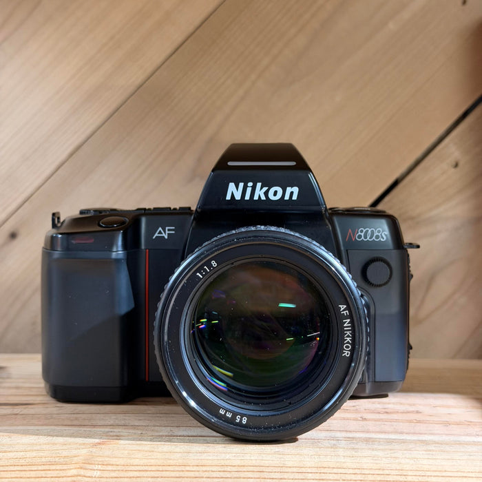Nikon N8008s 35mm SLR + NIKKOR 85mm f/1.8 AF Lens (1705)