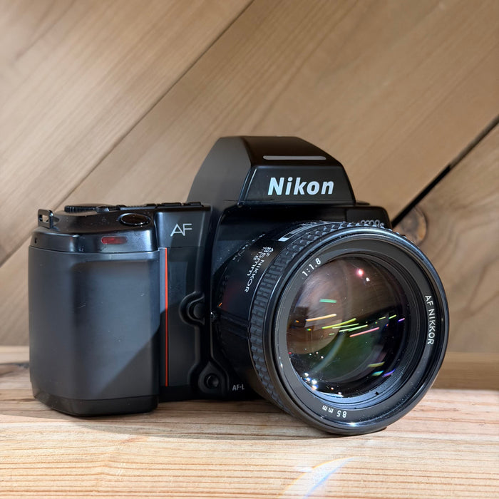 Nikon N8008s 35mm SLR + NIKKOR 85mm f/1.8 AF Lens (1705)