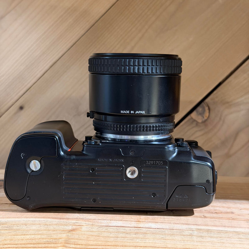 Nikon N8008s 35mm SLR + NIKKOR 85mm f/1.8 AF Lens (1705)