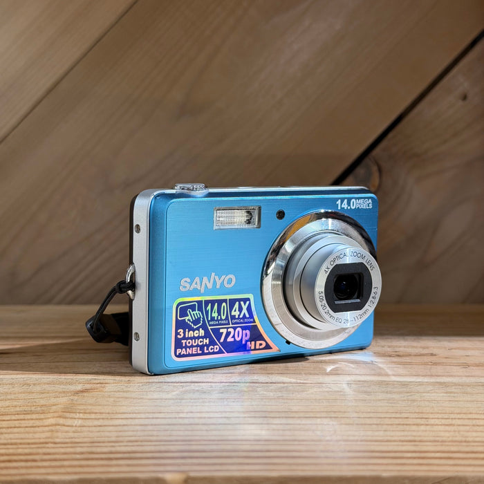 Sanyo VPC-E1500TB Digital Camera — Light Blue (43865)