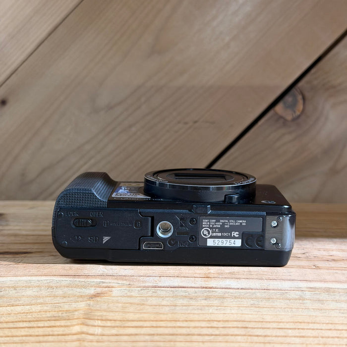 Sony Cyber-Shot DSC-HX9V Digital Camera (9754)