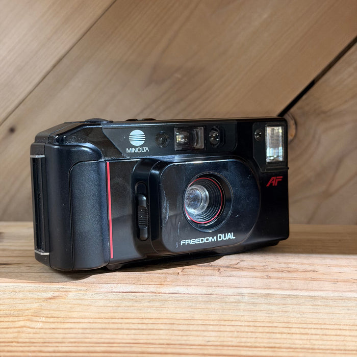 Minolta Freedom Dual – 35mm Point & Shoot Camera (0226)